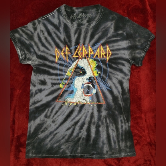 Def Leppard Black and Gray Tie-Dye Short Sleeve Vintage Tee - Picture 1 of 4